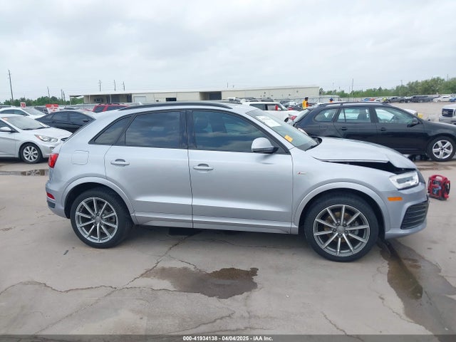 WA1GCCFS5HR009021 Audi Q3 2.0t Premium