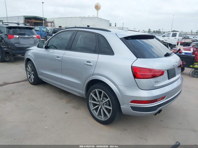 WA1GCCFS5HR009021 Audi Q3 2.0t Premium