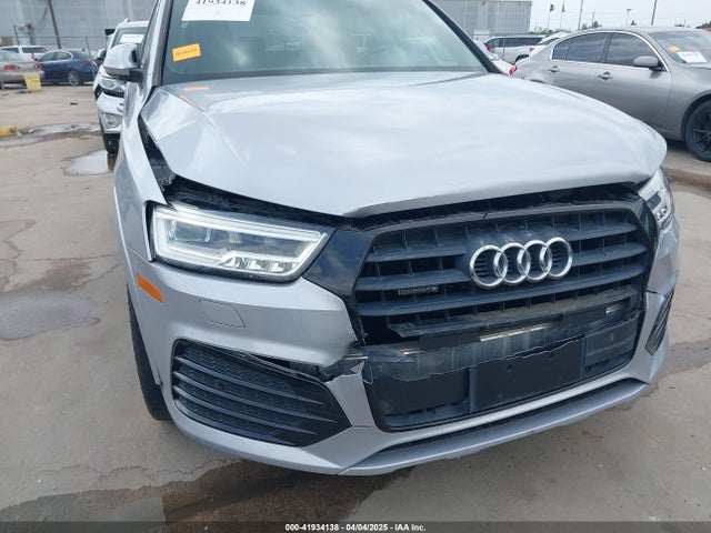 WA1GCCFS5HR009021 Audi Q3 2.0t Premium