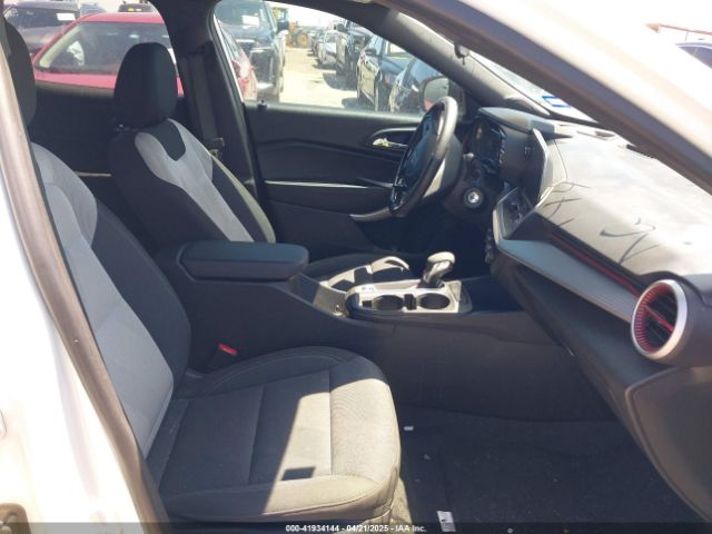 KL77LGE2XRC048722 Chevrolet Trax Fwd 1rs