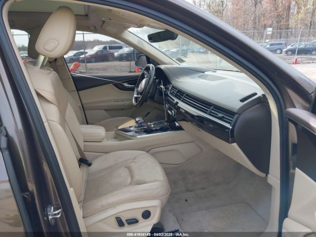 WA1VAAF71HD036209 Audi Q7 3.0t Premium