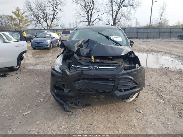 1FMCU9GX4EUC43640 Ford ESCAPE SE