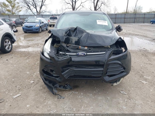1FMCU9GX4EUC43640 Ford ESCAPE SE