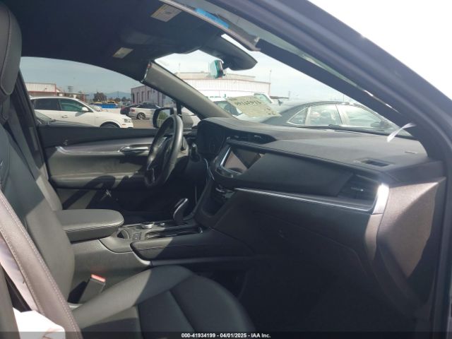1GYKNAR49PZ137556 Cadillac Xt5 Fwd Luxury