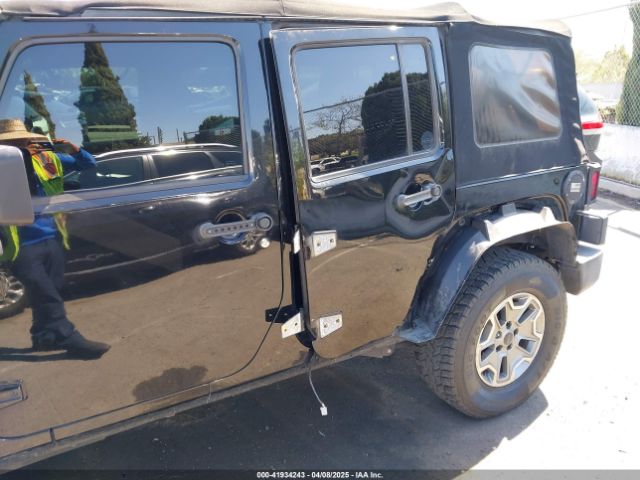 1C4BJWDGXHL692293 Jeep Wrangler Unlimited Sport
