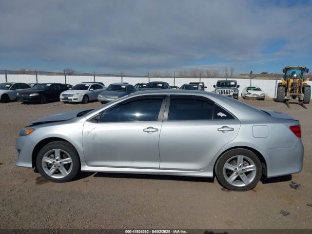 4T1BF1FK9EU418025 Toyota CAMRY SE