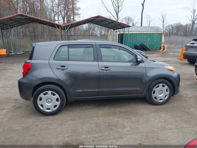 JTKKUPB44E1042798 Scion XD