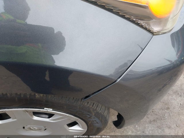 JTKKUPB44E1042798 Scion XD