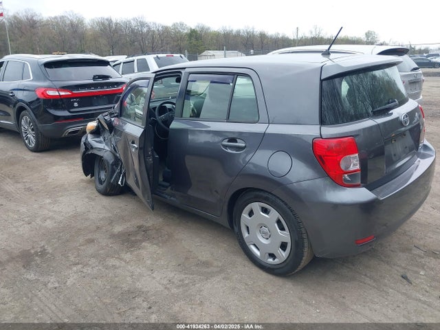 JTKKUPB44E1042798 Scion XD