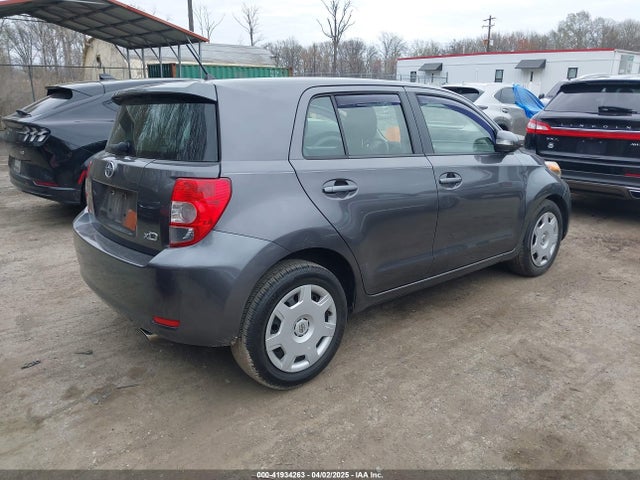 JTKKUPB44E1042798 Scion XD