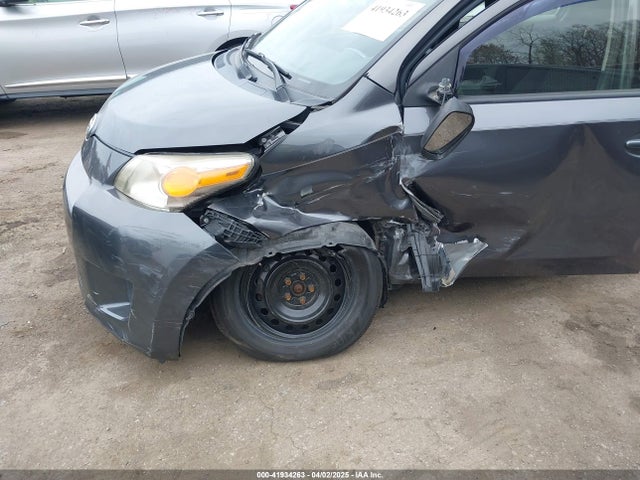JTKKUPB44E1042798 Scion XD