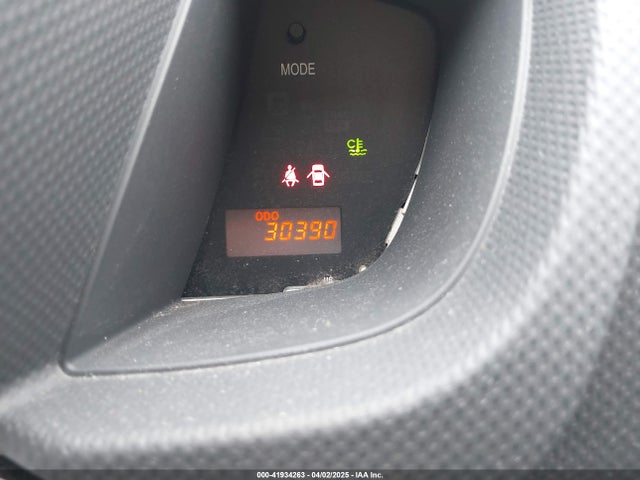 JTKKUPB44E1042798 Scion XD
