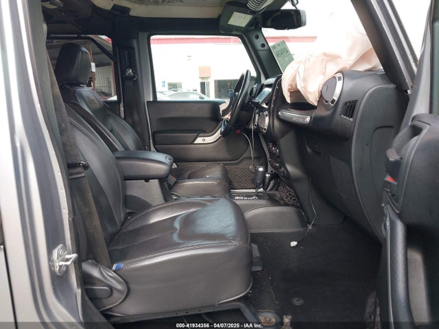 1C4BJWFG9JL883478 Jeep WRANGLER JK