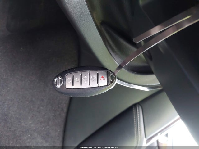 JN1EV7AP1JM362833 Infiniti Q50 3.0t Luxe