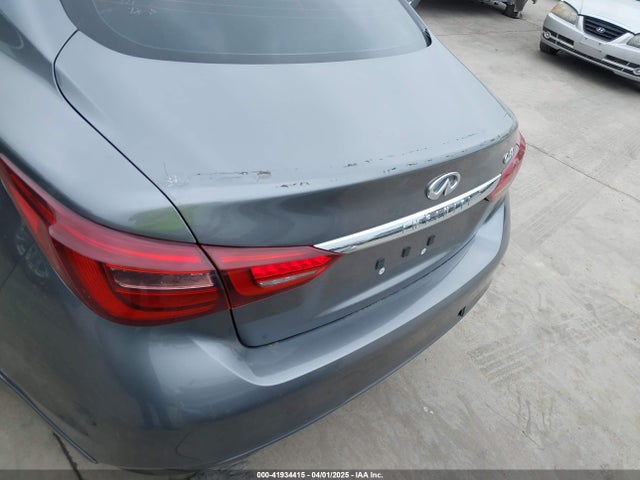 JN1EV7AP1JM362833 Infiniti Q50 3.0t Luxe