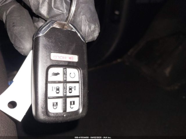 5FNRL6H96JB027498 Honda Odyssey Elite