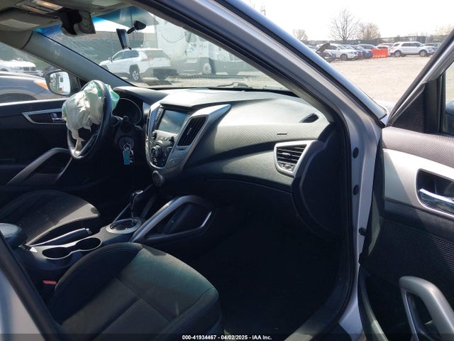 KMHTC6AD2HU306089 Hyundai Veloster
