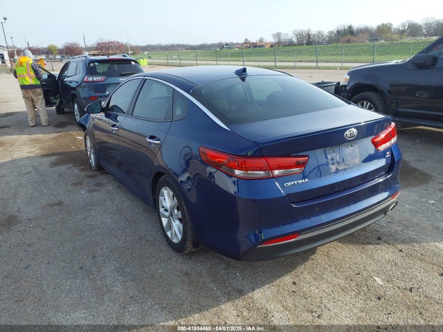 5XXGT4L35JG208250 KIA Optima S