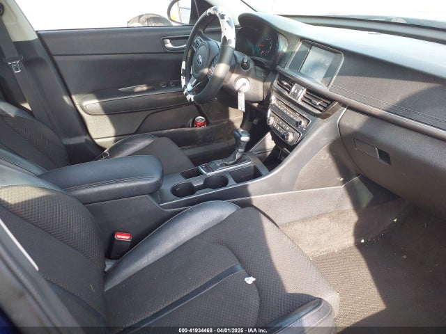 5XXGT4L35JG208250 KIA Optima S