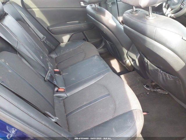 5XXGT4L35JG208250 KIA Optima S
