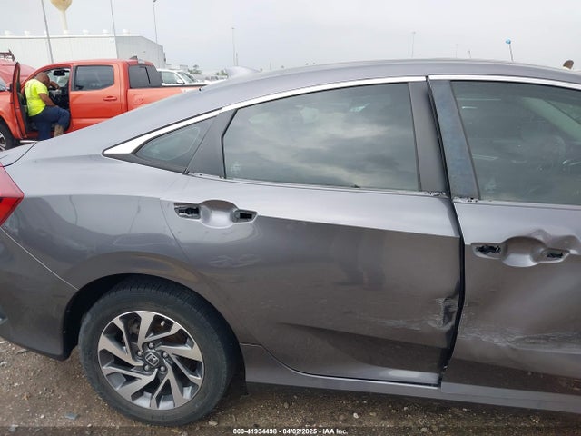 Honda CIVIC EX 2018 2HGFC2F79JH532881 Image 18