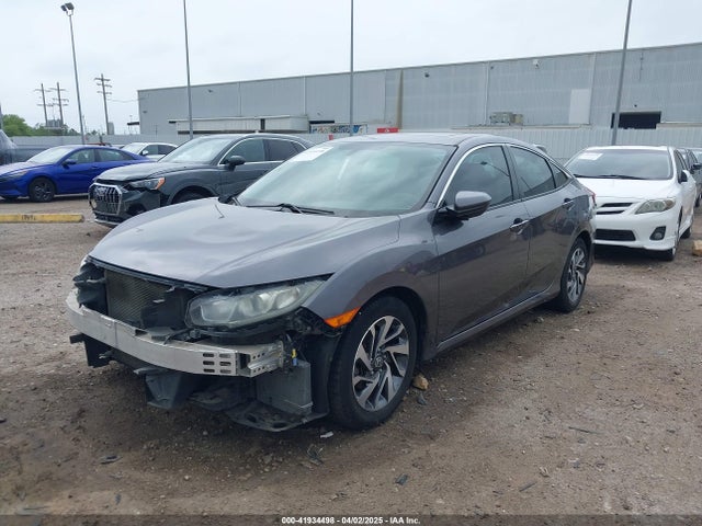 Honda CIVIC EX 2018 2HGFC2F79JH532881 Image 2