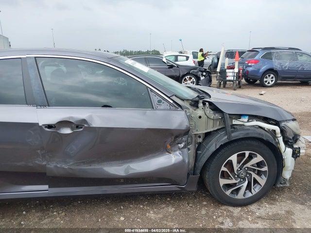 Honda CIVIC EX 2018 2HGFC2F79JH532881 Image 6