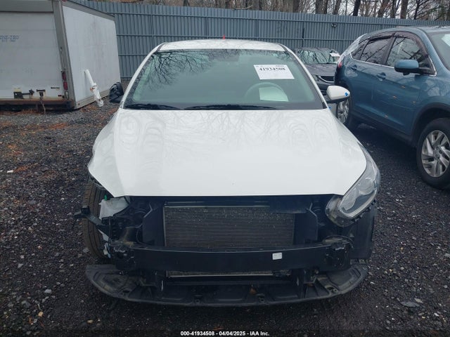 3KPF24AD6ME341090 KIA Forte Lxs