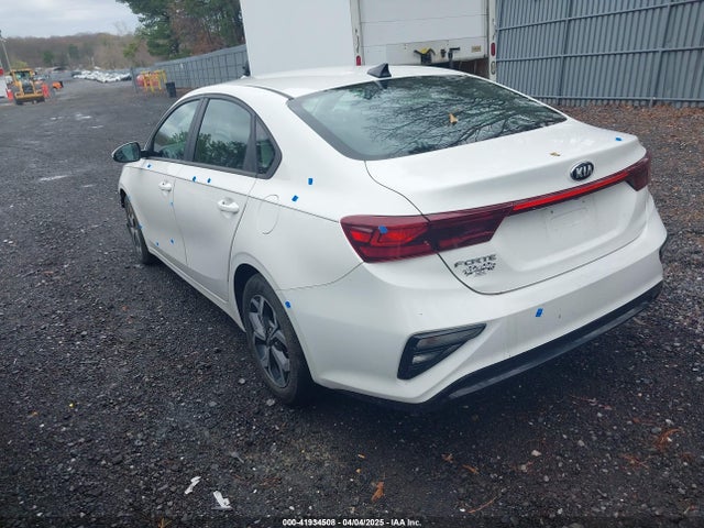 3KPF24AD6ME341090 KIA Forte Lxs