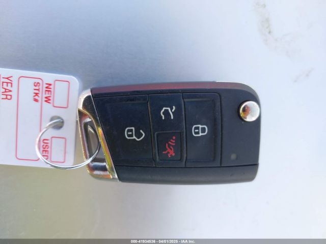 2018 VOLKSWAGEN TIGUAN 3VV2B7AX6JM039344 Photo 10