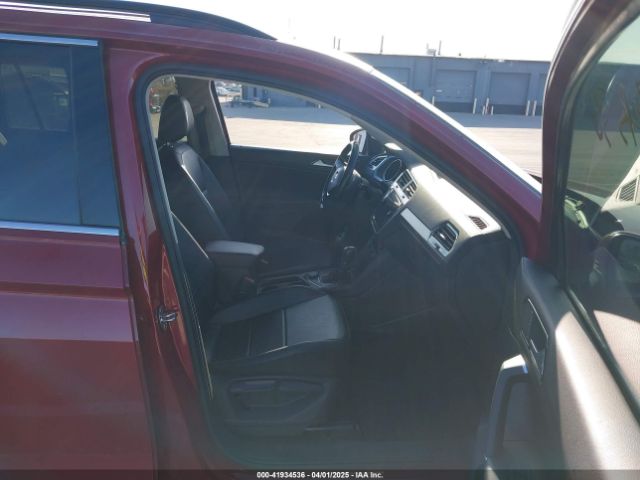 2018 VOLKSWAGEN TIGUAN 3VV2B7AX6JM039344 Photo 4