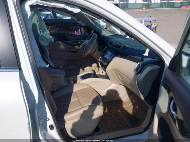 5N1AT2MV9EC781812 Nissan Rogue Sl