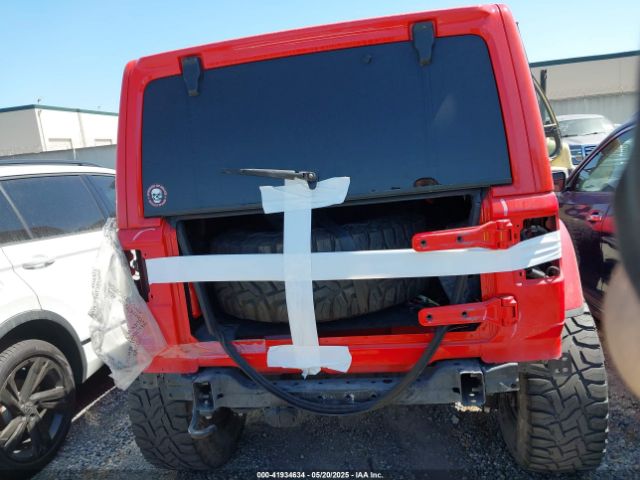 1C4HJXEN0KW552028 Jeep Wrangler Unlimited Sahara 4x4