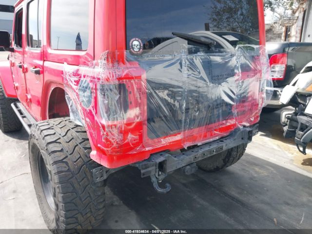 1C4HJXEN0KW552028 Jeep Wrangler Unlimited Sahara 4x4