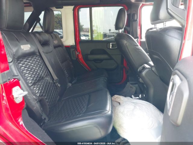1C4HJXEN0KW552028 Jeep Wrangler Unlimited Sahara 4x4