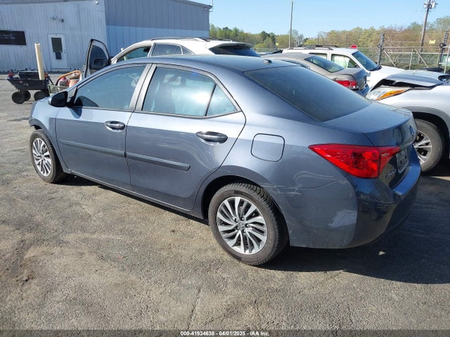 Toyota Corolla Xle 2018 5YFBURHE0JP811936 Image 3