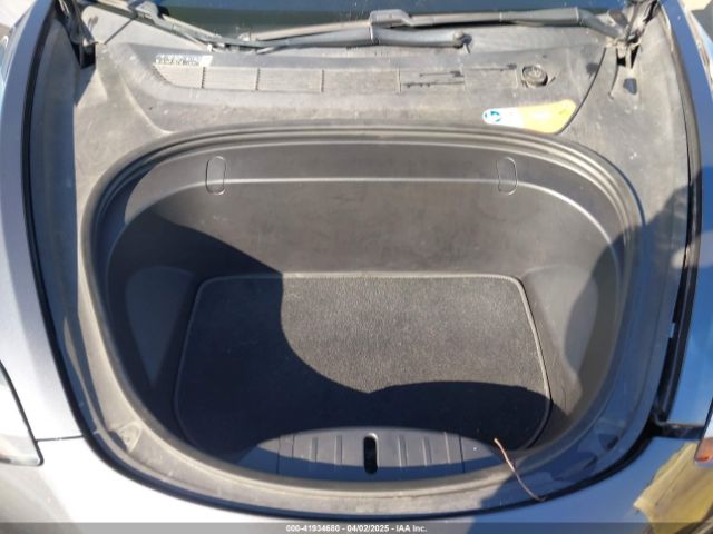 5YJ3E1EA4JF006036 Tesla Model 3 Long Range/mid Range