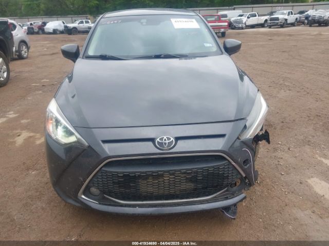 3MYDLBYV6KY512523 Toyota Yaris Xle