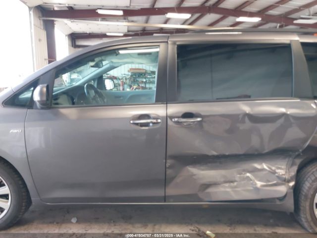 5TDDZ3DC5HS187614 Toyota Sienna Xle 7 Passenger