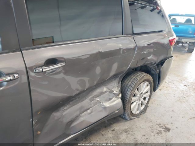 5TDDZ3DC5HS187614 Toyota Sienna Xle 7 Passenger