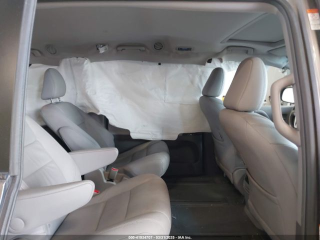 5TDDZ3DC5HS187614 Toyota Sienna Xle 7 Passenger