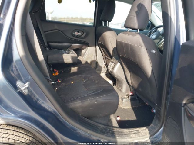 1C4PJLCB2KD403788 Jeep Cherokee Latitude Fwd