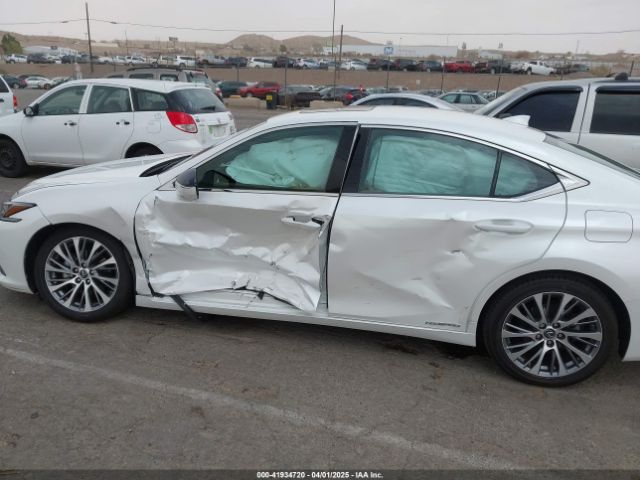 58AD21B14LU007428 Lexus ES 300H