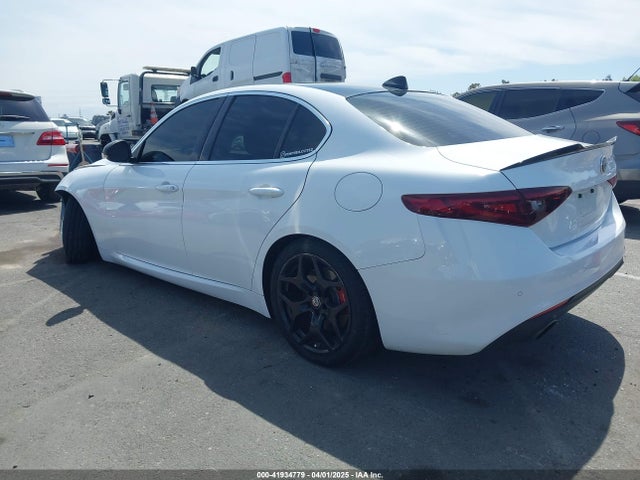 ZARFAMAN4K7621122 Alfa Romeo Giulia Rwd
