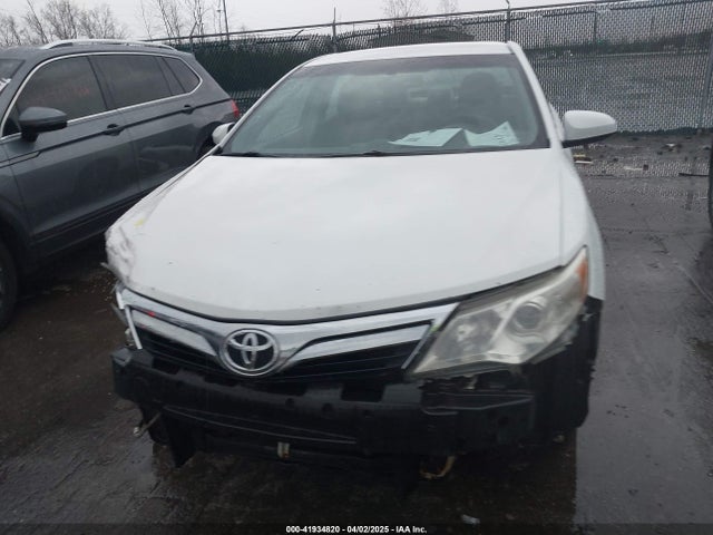 4T1BF1FK0EU375517 Toyota CAMRY LE