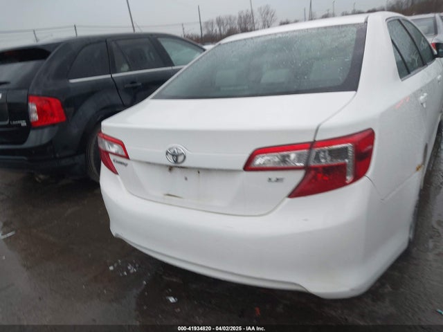 4T1BF1FK0EU375517 Toyota CAMRY LE