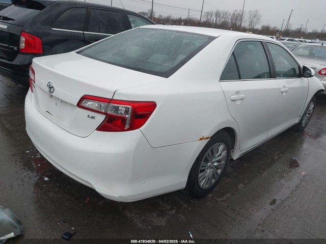 4T1BF1FK0EU375517 Toyota CAMRY LE