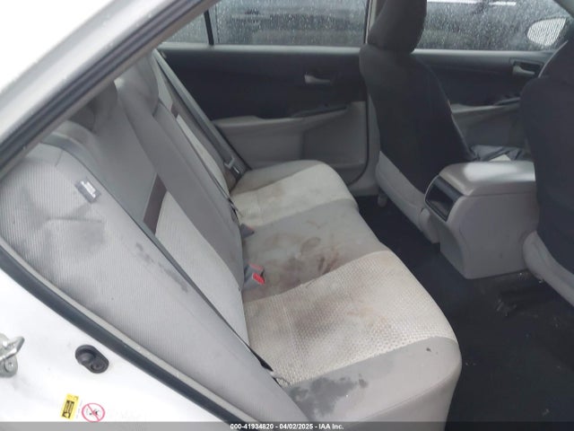 4T1BF1FK0EU375517 Toyota CAMRY LE