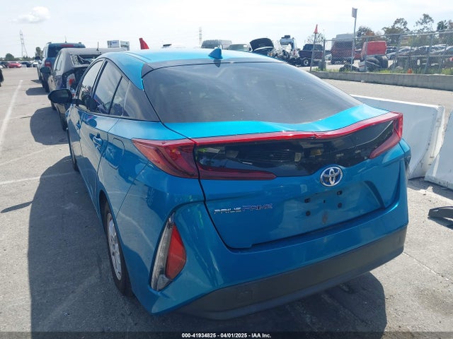 JTDKARFP2H3001031 Toyota Prius Prime Premium