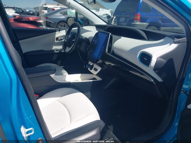 JTDKARFP2H3001031 Toyota Prius Prime Premium